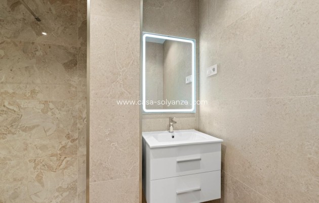 Resale - Apartment / flat - Torrevieja - Punta Prima