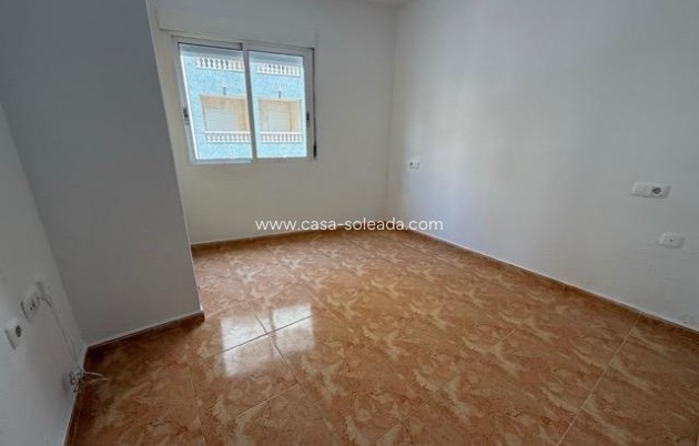Reventa - Apartamento / piso - Torrevieja - Playa del Cura