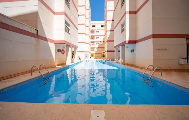Resale - Apartment / flat - Torrevieja