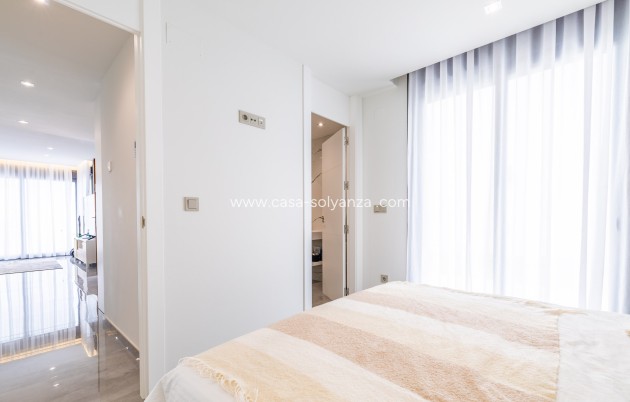 Resale - Villa - Torrevieja - Los Altos