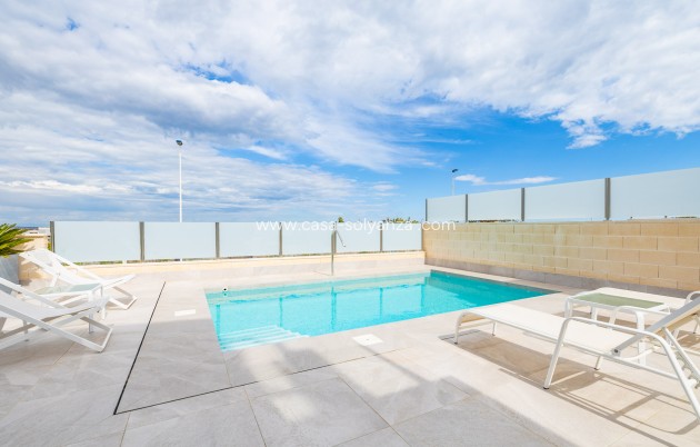 Resale - Villa - Torrevieja - Los Altos