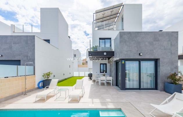 Resale - Villa - Torrevieja - Los Altos