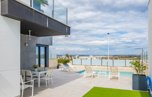 Resale - Villa - Torrevieja - Los Altos