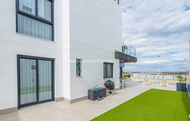 Resale - Villa - Torrevieja - Los Altos