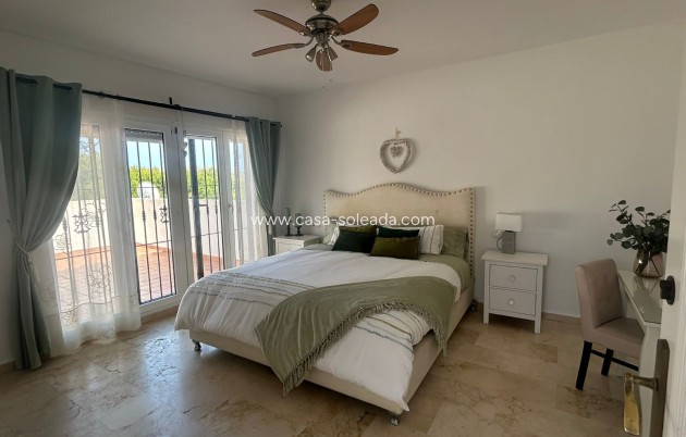 Resale - Villa - Orihuela Costa - Costa Blanca