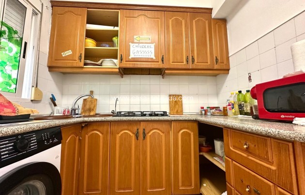 Resale - Apartment / flat - Torrevieja - Estacion Autobuses