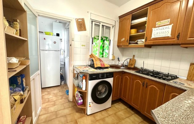 Resale - Apartment / flat - Torrevieja - Estacion Autobuses