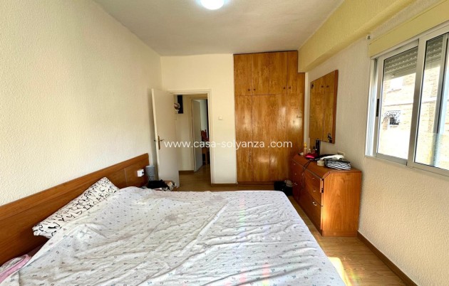Resale - Apartment / flat - Torrevieja - Estacion Autobuses