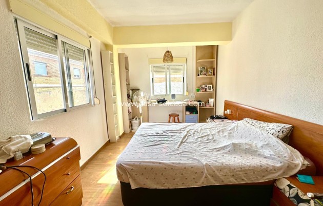 Resale - Apartment / flat - Torrevieja - Estacion Autobuses