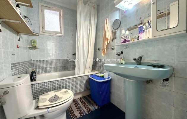 Resale - Apartment / flat - Torrevieja - Estacion Autobuses