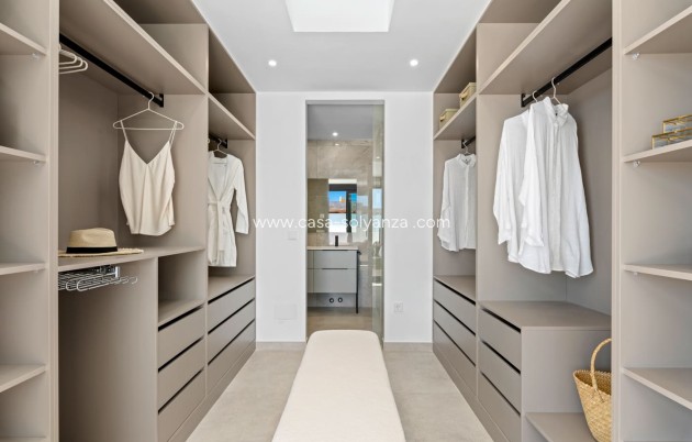 Neue Gebäude - Villa - Polop