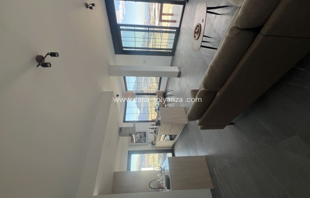 Neue Gebäude - Villa - Polop