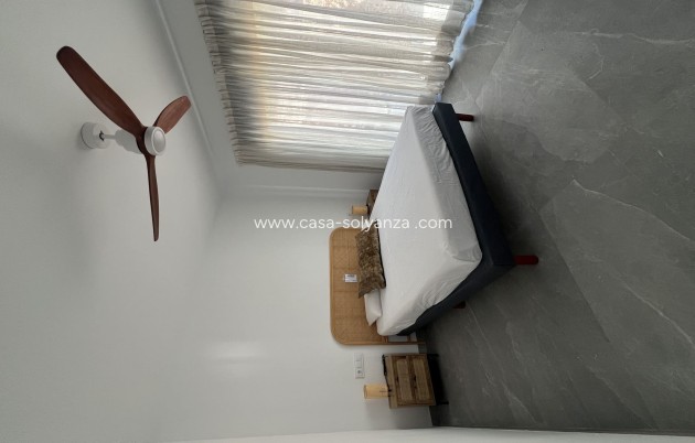 Neue Gebäude - Villa - Polop