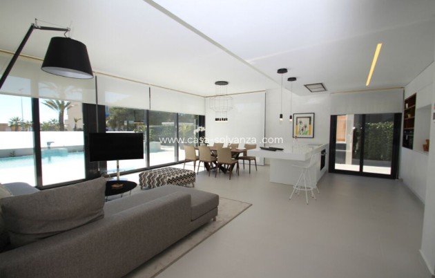 Neue Gebäude - Villa - San Miguel de Salinas