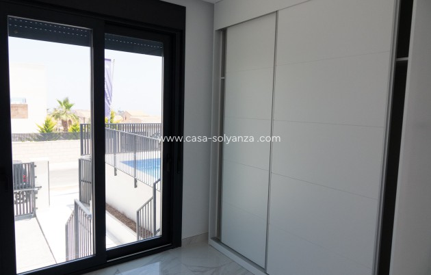 Neue Gebäude - Villa - Polop