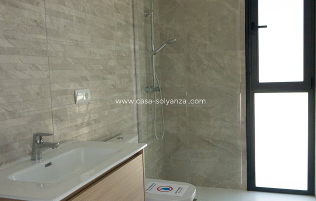 Neue Gebäude - Villa - Polop