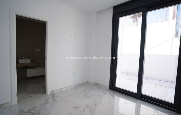 Neue Gebäude - Villa - Polop