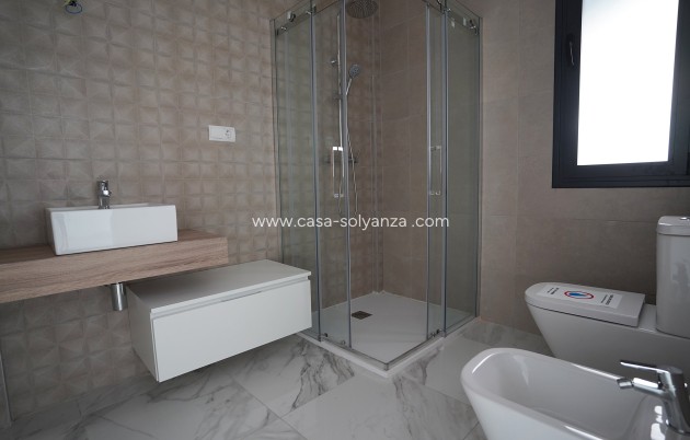 Neue Gebäude - Villa - Polop