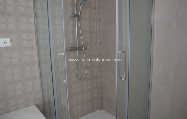 Neue Gebäude - Villa - Polop