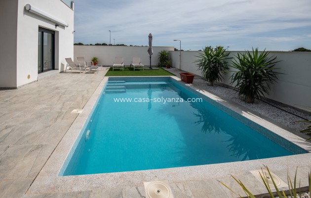 Obra nueva - Villa - Pinar de Campoverde