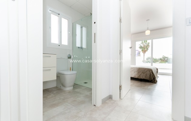 Neue Gebäude - Stadthaus - Torrevieja