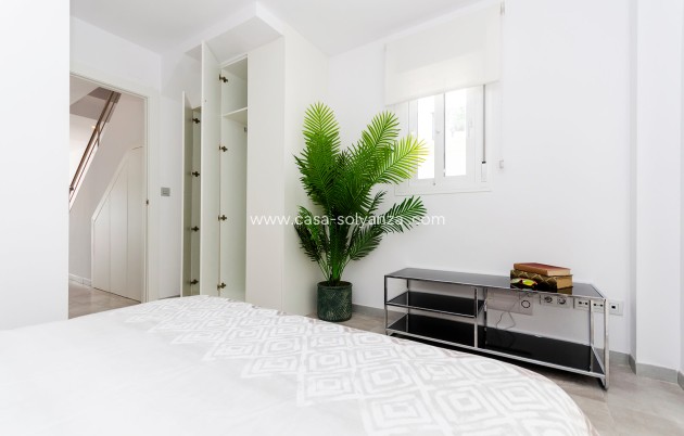 Neue Gebäude - Stadthaus - Torrevieja