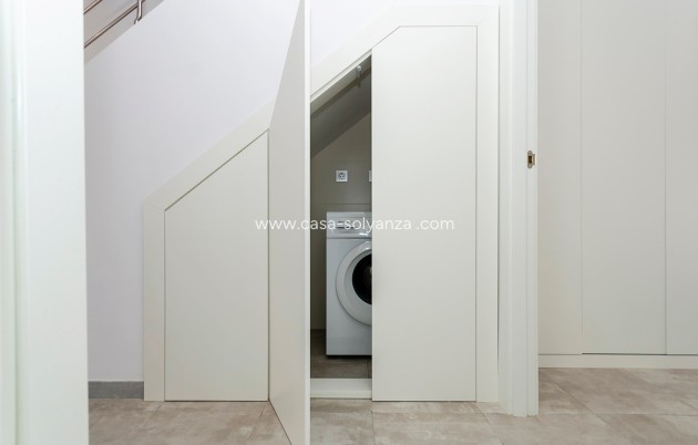 Neue Gebäude - Stadthaus - Torrevieja