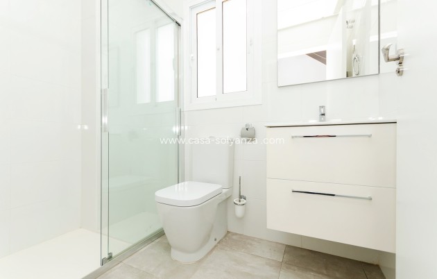 Neue Gebäude - Stadthaus - Torrevieja