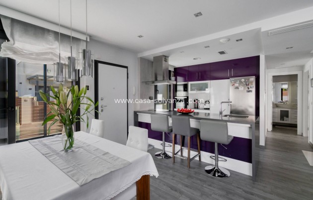 Resale - Villa - Torrevieja - Aguas nuevas