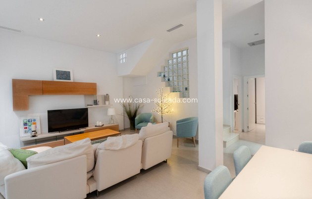 Resale - Villa - Torrevieja - Aguas nuevas