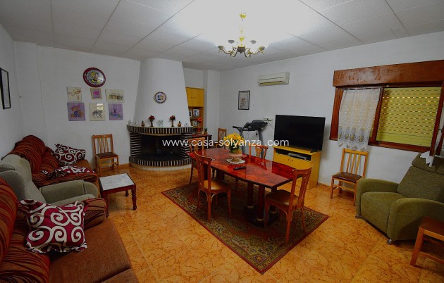 Resale - Townhouse / Semi-detached - Rojales