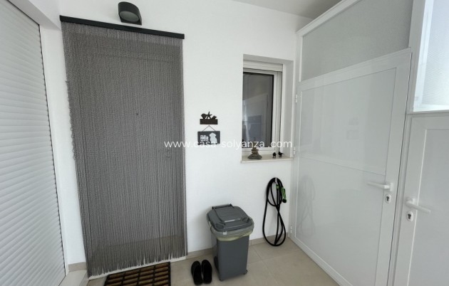 Resale - Bungalow - Pilar de la Horadada - Costa Blanca