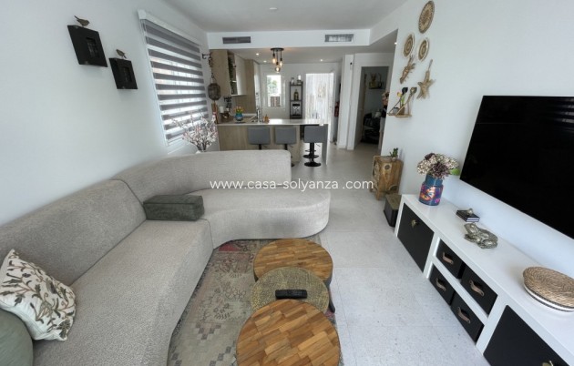 Resale - Bungalow - Pilar de la Horadada - Costa Blanca