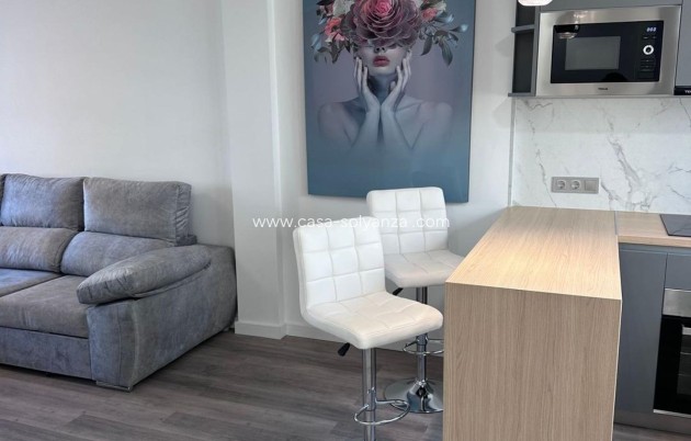 Resale - Apartment / flat - Torrevieja - Estacion Autobuses
