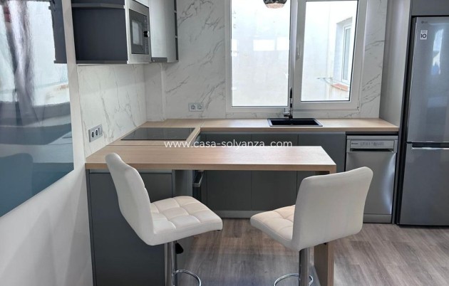 Resale - Apartment / flat - Torrevieja - Estacion Autobuses
