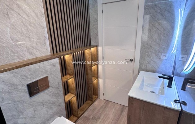 Resale - Apartment / flat - Torrevieja - Estacion Autobuses