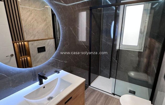 Resale - Apartment / flat - Torrevieja - Estacion Autobuses