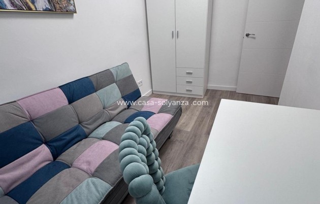 Resale - Apartment / flat - Torrevieja - Estacion Autobuses