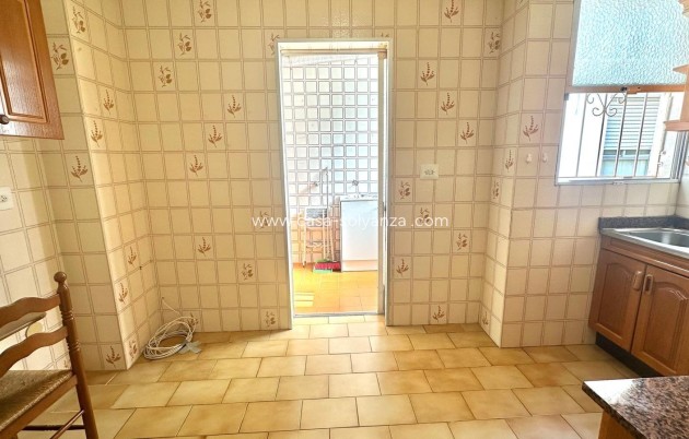 Resale - Apartment / flat - Torrevieja - Playa de los Locos