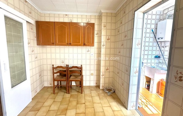 Resale - Apartment / flat - Torrevieja - Playa de los Locos
