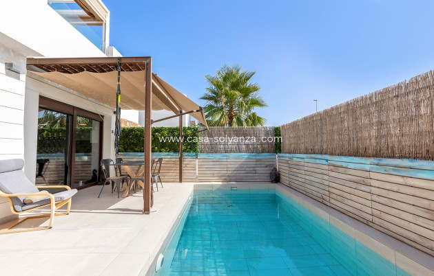 Resale - Villa - Orihuela Costa - Lomas de Cabo Roig
