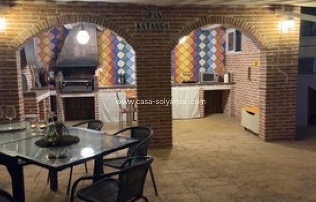 Resale - Villa - La Nucía - Costa Blanca