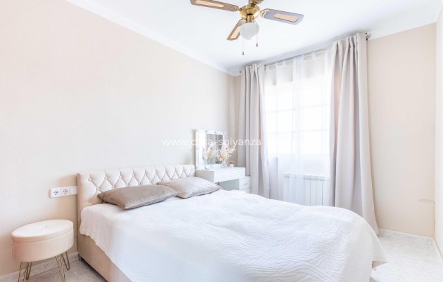 Revente - Villa - Orihuela Costa - Punta Prima