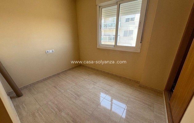 Resale - Apartment / flat - Guardamar del Segura - Puerto Deportivo