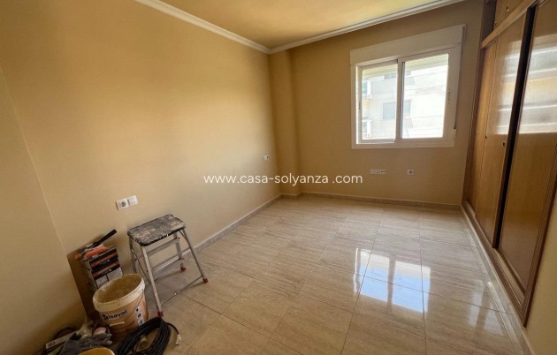 Resale - Apartment / flat - Guardamar del Segura - Puerto Deportivo