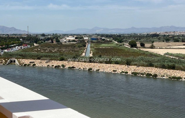 Resale - Apartment / flat - Guardamar del Segura - Puerto Deportivo