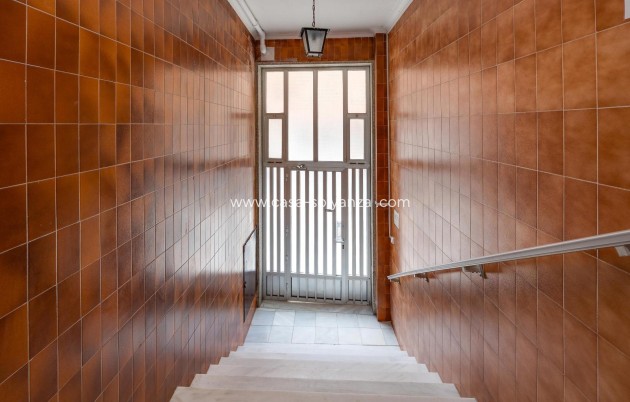 Resale - Apartment / flat - Torrevieja - Playa del Cura