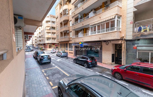 Reventa - Apartamento / piso - Torrevieja - Center