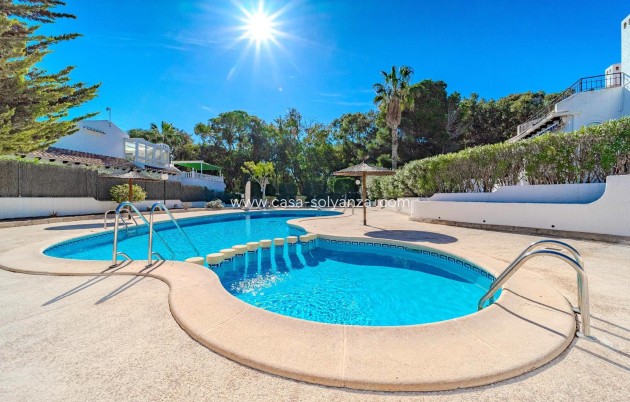 Resale - Villa - Orihuela Costa - La Zenia