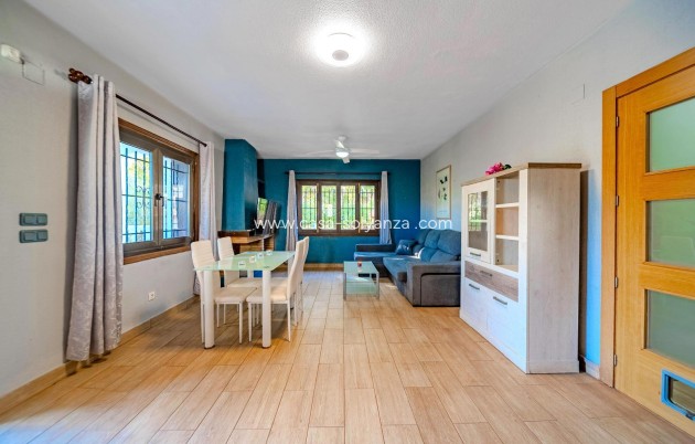 Resale - Villa - Orihuela Costa - La Zenia